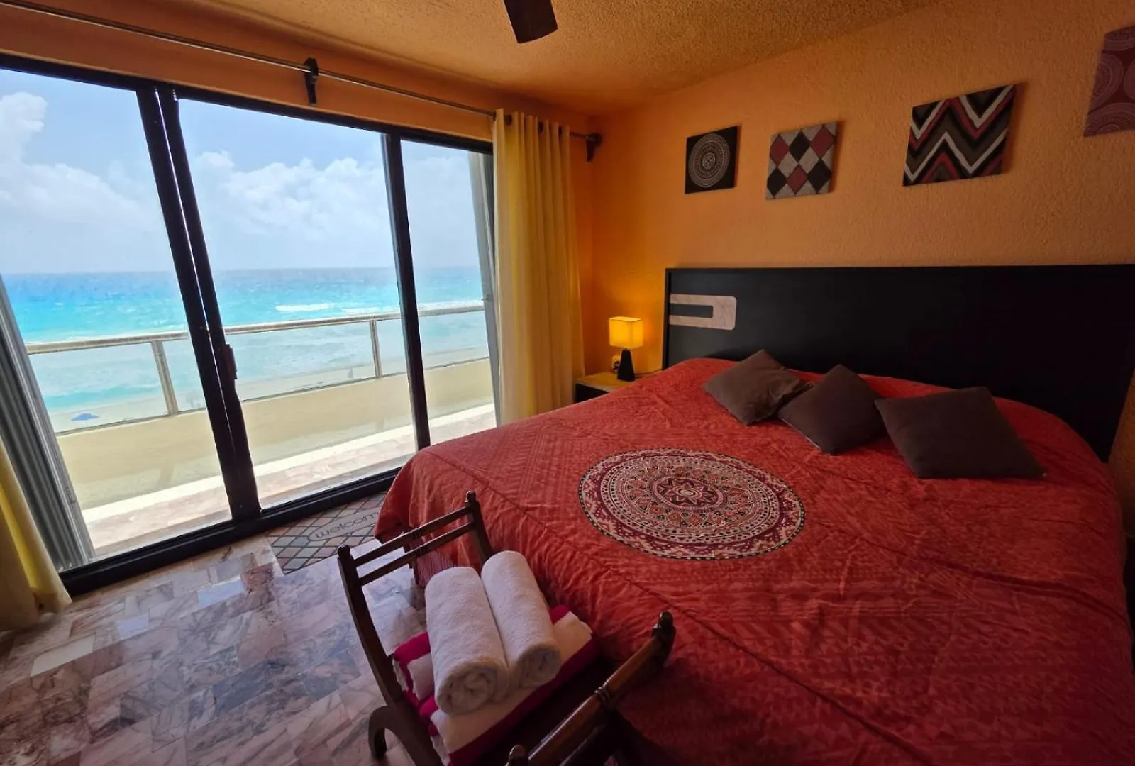 Ocean View Condo With Balcony Hotel Zone Cancún